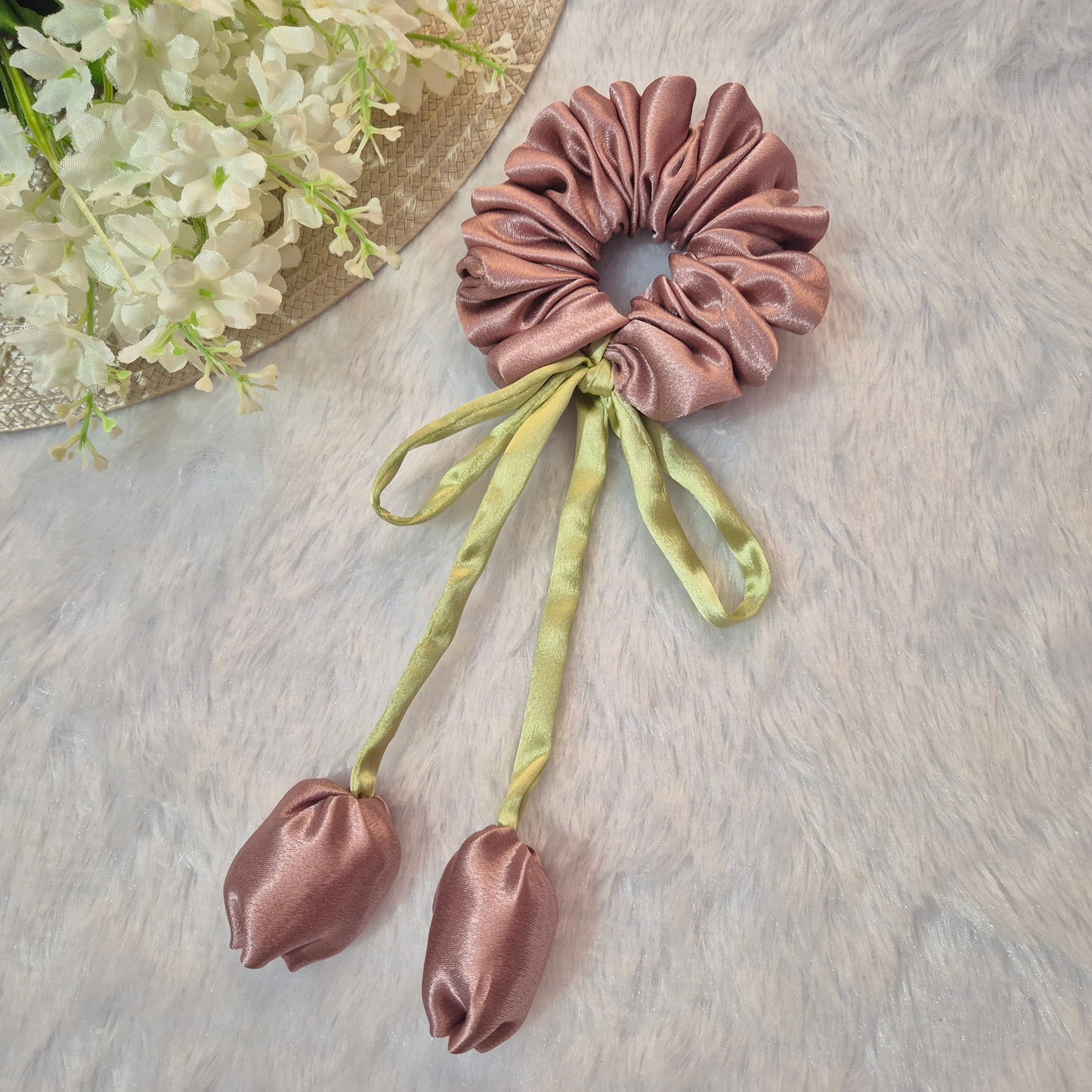 COFFEE TULIP SCRUNCHIE