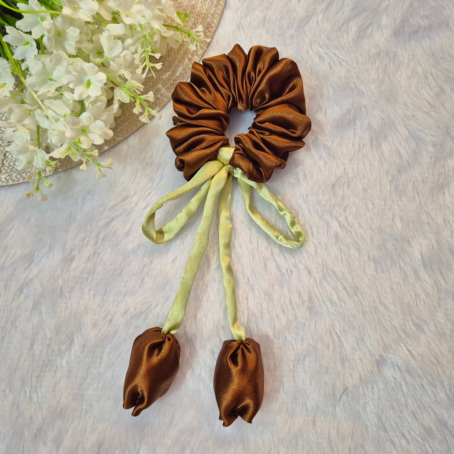 BROWN TULIP SCRUNCHIE