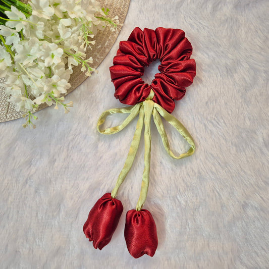 RED TULIP SCRUNCHIE